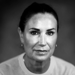 Lisa Curley